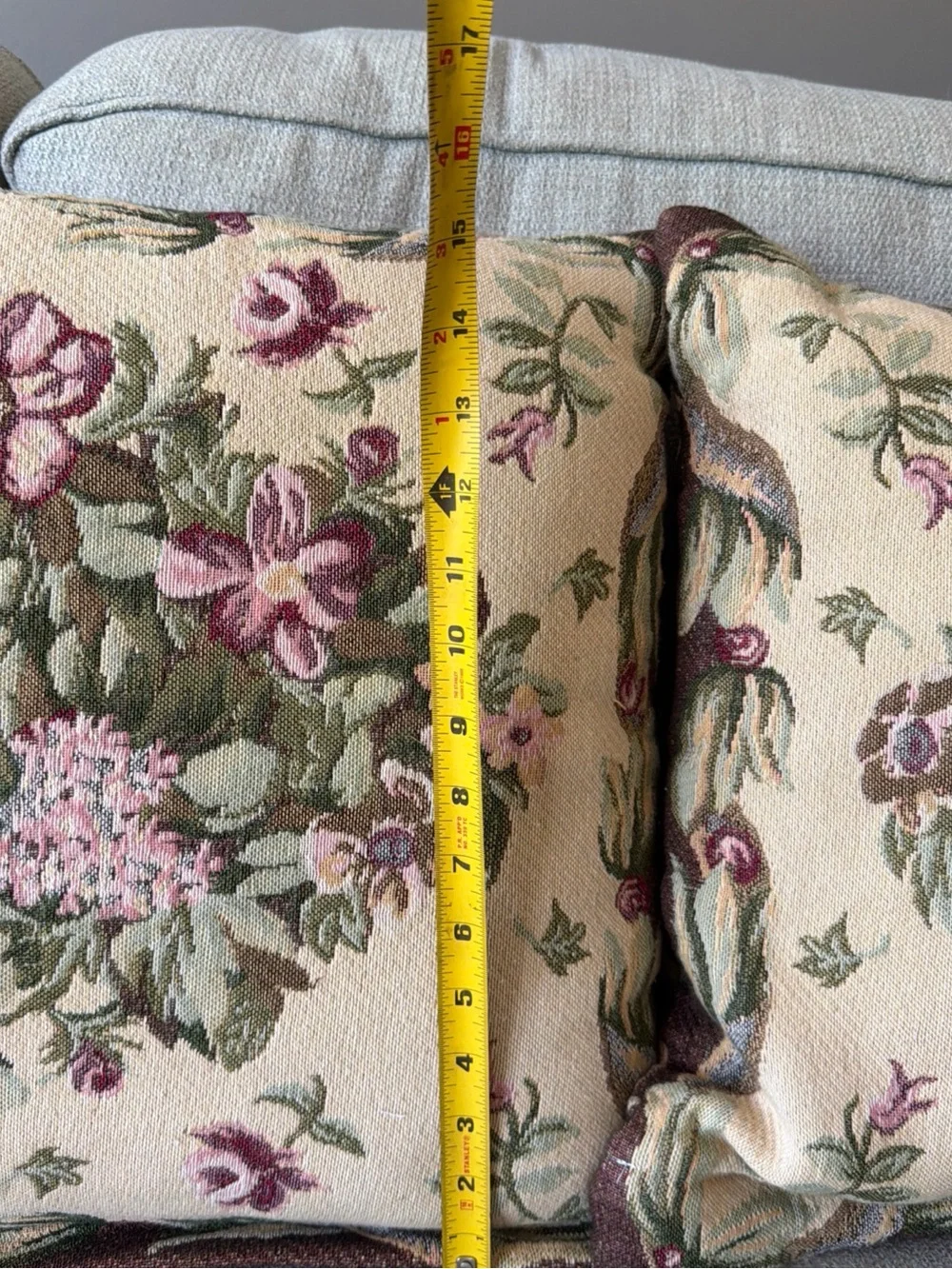 2 - 18x24 VTG floral pillows a needlepoint style woven with pink & Tan roses